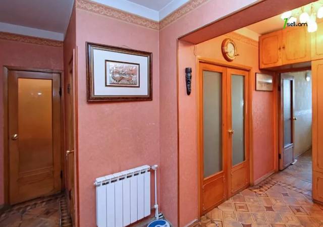 4 սենյականոց բնակարան Արամ Խաչատրյանի փողոցում, 100 ք.մ., 2 սանհանգույց, 5/9 հարկ