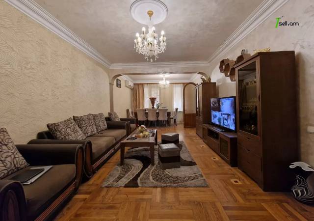 Մեկ հարկանի քարե տուն Նոր-Արեշի 46 փողոցում Էրեբունիում, 535 ք.մ., 2 սանհանգույց