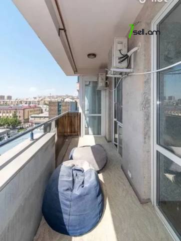 3 սենյականոց բնակարան նորակառույց շենքում Նաիրի Զարյան փողոցում, 113 ք.մ., 2 սանհանգույց