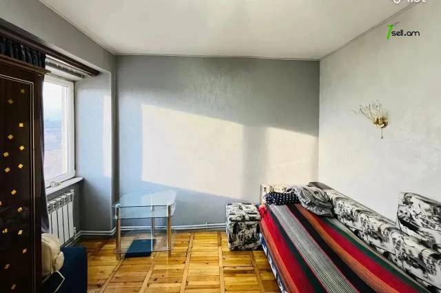 3 սենյականոց բնակարան Արցախի պողոտայում, 71 ք.մ., նախավերջին հարկ, կապիտալ վերանորոգված