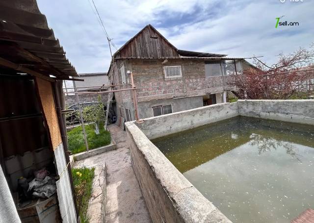 Երկու հարկանի քարե տուն Ներքին Շենգավիթ 9-րդ փողոցում Շենգավիթում, 185 ք.մ., 2 սանհանգույց