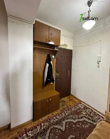3 սենյականոց բնակարան Աղբյուր Սերոբի փողոցում, 83 ք.մ., 11/16 հարկ, մասնակի վերանորոգում