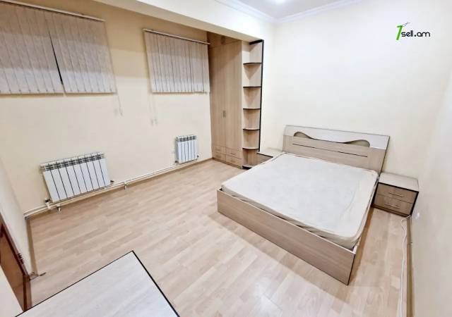 Մեկ հարկանի քարե տուն Սեվաստոպոլյան փողոցում Արաբկիրում, 450 քմ, 2 սանհանգույց, կապիտալ վերանորոգված