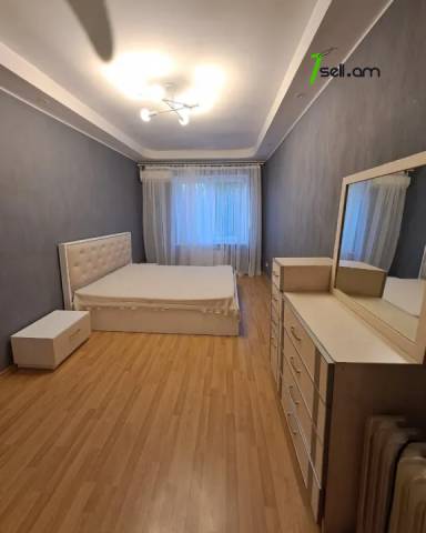 2 սենյականոց բնակարան Տիգրան Մեծի պողոտայում, 65 ք.մ., կապիտալ վերանորոգված, քարե շենք