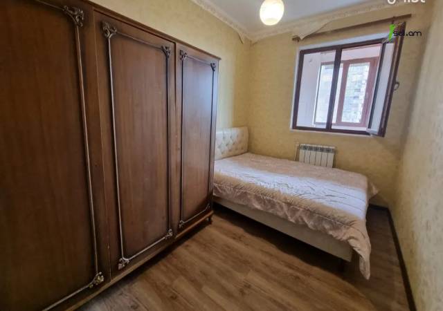 3 սենյականոց բնակարան Բրյուսովի փողոցում, 66 ք.մ., 7/9 հարկ, կապիտալ վերանորոգված