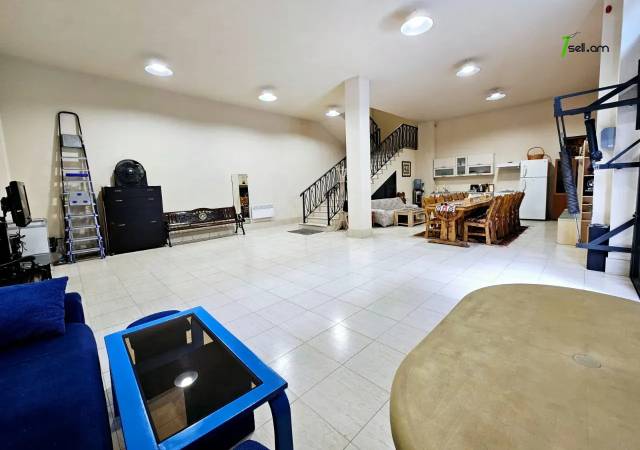 Երեք հարկանի քարե տուն Կիևյան փողոցում Արաբկիրում, 500 ք.մ., 3+ սանհանգույց, կապիտալ վերանորոգված