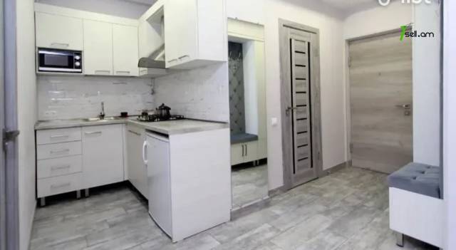 2 սենյականոց բնակարան Եզնիկ Կողբացու փողոցում, 40 ք.մ., դիզայներական ոճով վերանորոգված