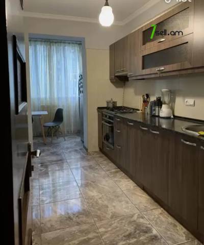 3 սենյականոց բնակարան, Աթոյան փողոցի նրբանցք, 80 ք.մ., 2/9 հարկ, կապիտալ վերանորոգված