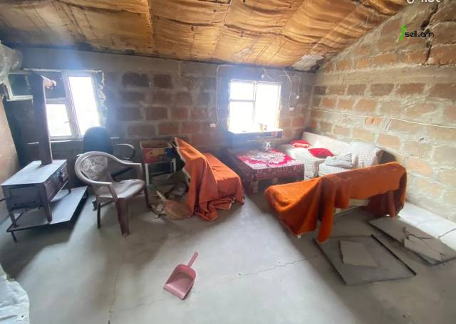 Չորս հարկանի քարե տուն Տիչինայի փողոցում Մալաթիա Սեբաստիայում, 660 քմ, 3+ սանհանգույց