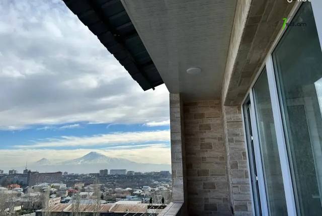 3 սենյականոց բնակարան Զաքարիա Քանաքեռցու փողոցում, 75 ք.մ., եվրովերանորոգված