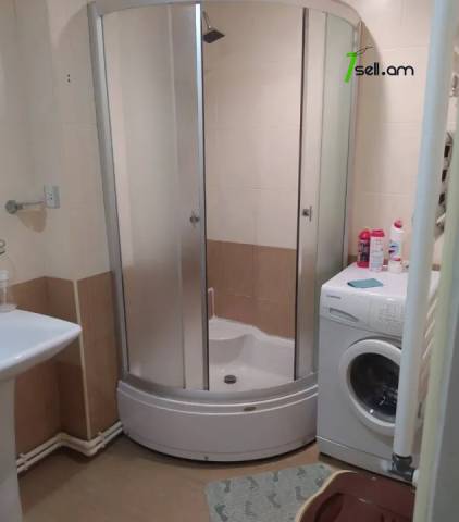 2 սենյականոց բնակարան Խորենացու փողոցում, 67 ք.մ., կոսմետիկ վերանորոգում