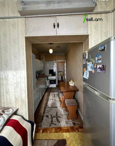 2 սենյականոց բնակարան Կարապետ Ուլնեցու փողոցում, 54 քմ, 6/9 հարկ, կապիտալ վերանորոգված