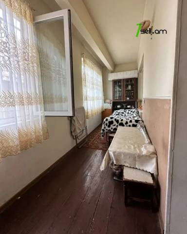 2 սենյականոց բնակարան Արշակունյաց պողոտայում, 56 քմ, 1/5 հարկ, քարե շենք