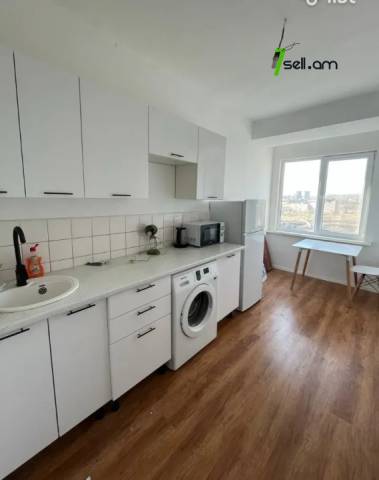 Ընդարձակ 1 սենյականոց բնակարան Հակոբ Հակոբյան փողոցում, 54 քմ, 8/14 հարկ, կոսմետիկ վերանորոգում