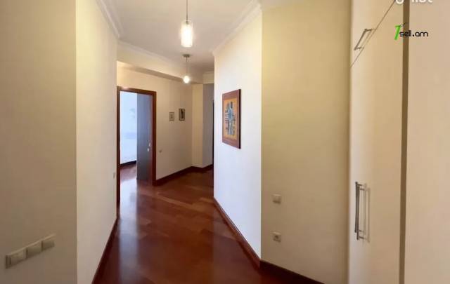 4 սենյականոց բնակարան նորակառույց շենքում Հյուսիսային պողոտայում, 200 ք.մ., 4/9 հարկ, 2 սանհանգույց