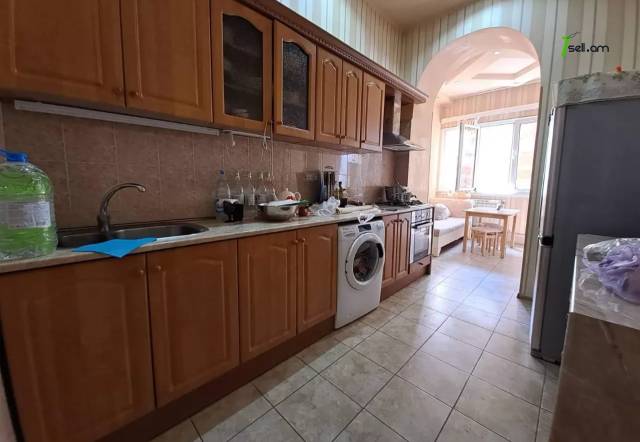 3 սենյականոց բնակարան Տիգրան Մեծի պողոտայում, 65 ք.մ., նախավերջին հարկ, կապիտալ վերանորոգված