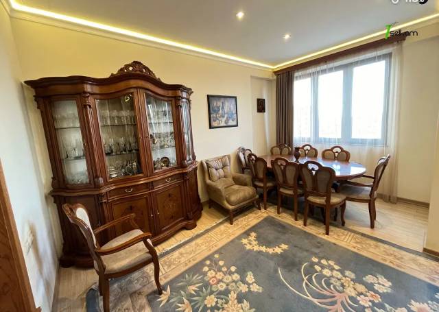 3 սենյականոց բնակարան նորակառույց շենքում Գրիբոյեդովի փողոցում, 116 քմ, 11/15 հարկ, 2 սանհանգույց