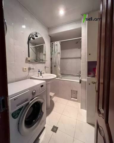 2 սենյականոց բնակարան Մոսկովյան փողոցում, 71 ք.մ., 6/9 հարկ, եվրովերանորոգված