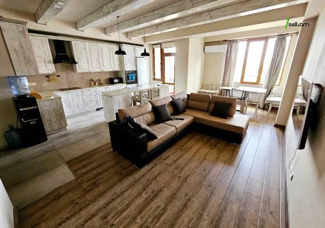 4 սենյականոց բնակարան նորակառույց շենքում Նիկողայոս Ադոնցի փողոցում, 121 ք.մ., 2 սանհանգույց