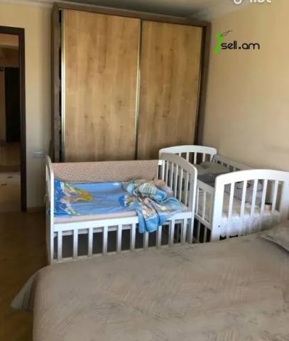 3 սենյականոց բնակարան Զորավար Անդրանիկի փողոցում, 96 ք.մ., 12/14 հարկ, կապիտալ վերանորոգված