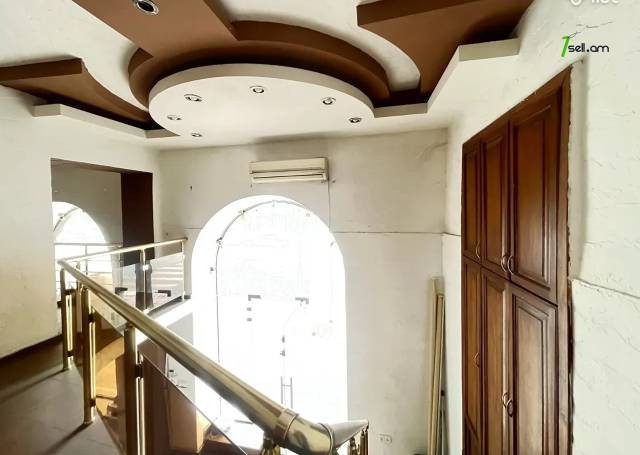 Բազմաֆունկցիոնալ գույք Թումանյան փողոցում կենտրոնում, 145 քմ