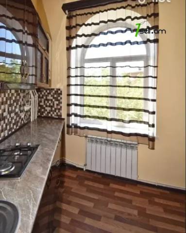 2 սենյականոց բնակարան Կիևյան փողոցում, 56 ք.մ., բարձր առաստաղներ, 2/5 հարկ, կապիտալ վերանորոգված