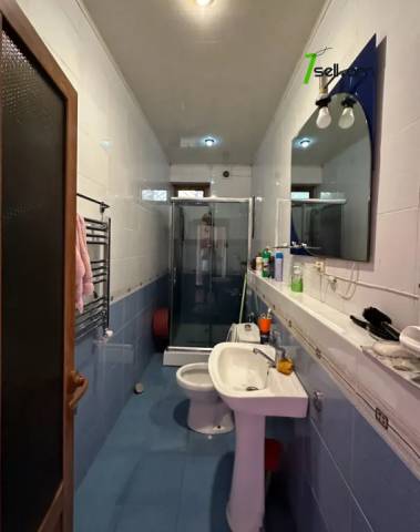 Երկու հարկանի քարե տուն 1-ին փողոցում Պտղնիում, 302 քմ, 2 սանհանգույց, մասնակի վերանորոգում