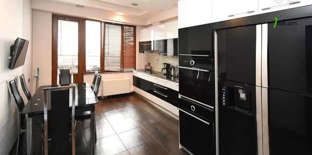 3 սենյականոց բնակարան նորակառույց շենքում Ադոնցի փողոցում, 110 ք.մ., 9/18 հարկ, 2 սանհանգույց