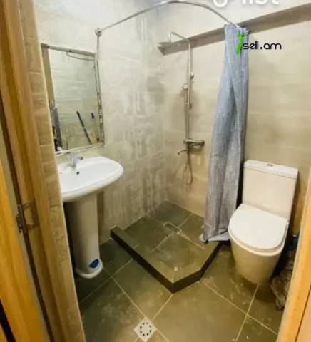 2 սենյականոց բնակարան Ամիրյան փողոցում, 43 ք.մ., 3/9 հարկ, դիզայներական ոճով վերանորոգված