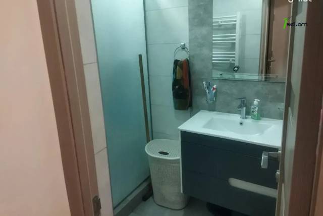 4 սենյականոց բնակարան Զաքարիա Քանաքեռցու փողոցում, 80 ք.մ., նախավերջին հարկ, կապիտալ վերանորոգված