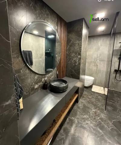 3 սենյականոց բնակարան նորակառույց շենքում Չարենցի փողոցում, 71 քմ, նախավերջին հարկ, բարձր առաստաղներ