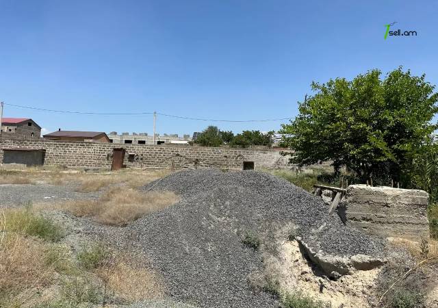 Հողատարածք բնակելի շինությունների համար, Սիլիկյան նոր խճուղի Աջափնյակում, 1400 ք.մ.