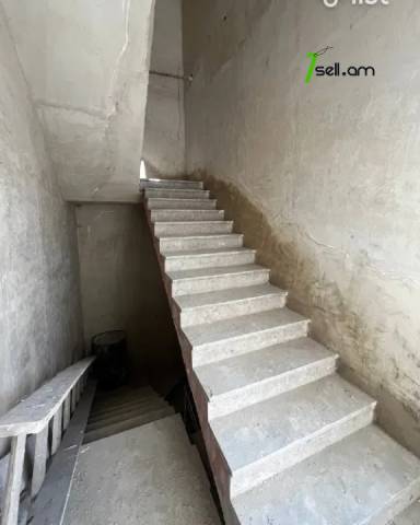 Բազմաֆունկցիոնալ գույք Մոլդովական փողոցում Նոր Նորքում, 400 քմ