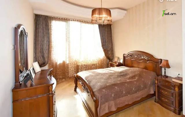 2 սենյականոց բնակարան նորակառույց շենքում Ադոնցի փողոցում, 80 ք.մ., 4/18 հարկ, բարձր առաստաղներ