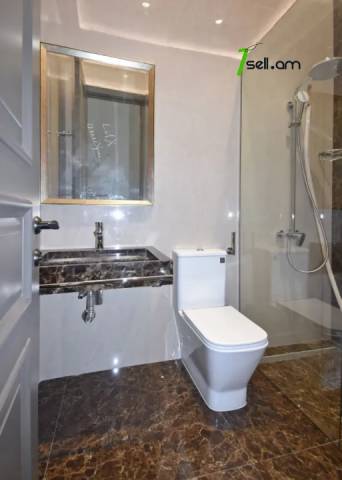 Գրասենյակային տարածք Թումանյան փողոցում կենտրոնում, 180 քմ