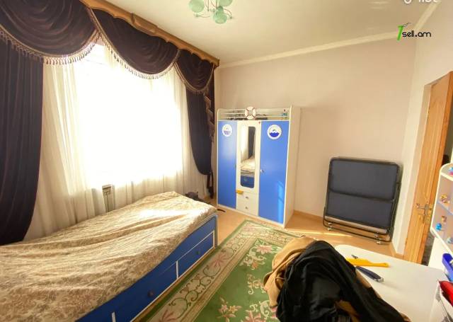 Երեք հարկանի քարե տուն Բատիկյան փողոցում Մալաթիա Սեբաստիայում, 370 քմ, 2 սանհանգույց