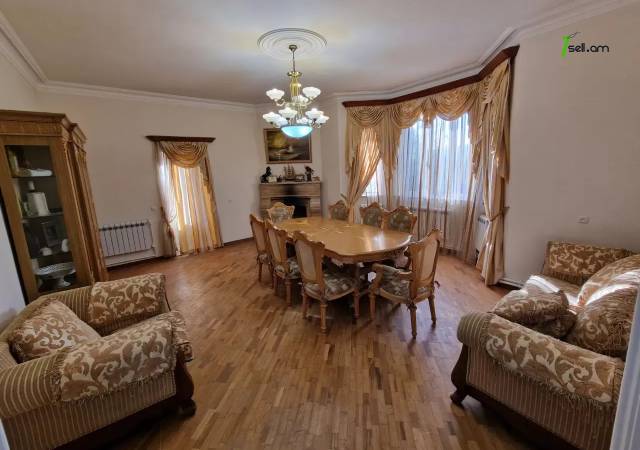 Երկու հարկանի քարե տուն Ղազարավանում, 300 ք.մ., 2 սանհանգույց, կապիտալ վերանորոգված