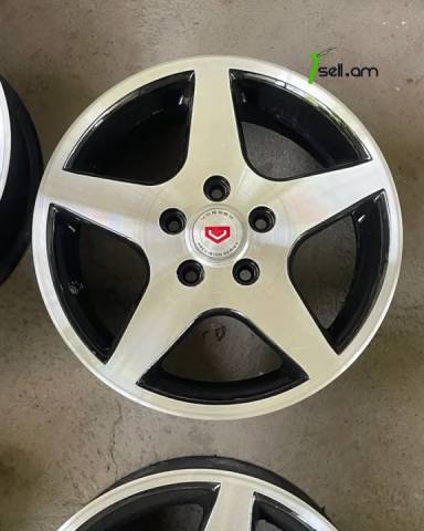 GGG. Vossen bantaajj R15 4hat 5x108 Ford Fusion