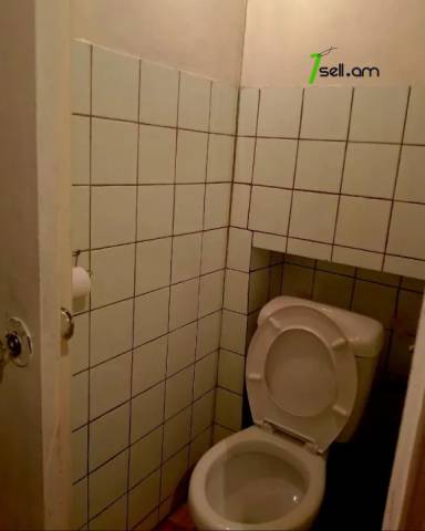 2 սենյականոց բնակարան Պարոնյան փողոցում, 70 ք.մ., բարձր առաստաղներ, 2/5 հարկ, կոսմետիկ վերանորոգում