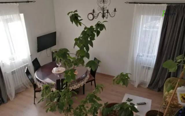 Երկու հարկանի քարե տուն Պետրոս Դուրյանի 4-րդ փողոցում Առինջում, 254 քմ, 2 սանհանգույց