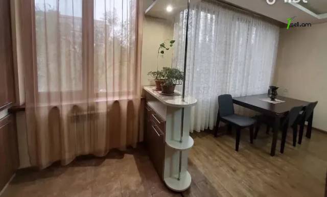 3 սենյականոց բնակարան Նար-Դոսի փողոցում, 66 ք.մ., 3/9 հարկ, եվրովերանորոգված