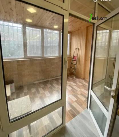 4 սենյականոց բնակարան Սունդուկյան փողոցում, 85 ք.մ., 1/5 հարկ, 2 սանհանգույց