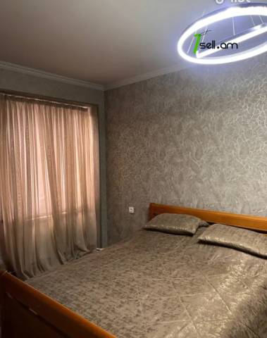 4 սենյականոց բնակարան Զաքարիա Քանաքեռցու փողոցում, 92 քմ, մի քանի պատշգամբ, կապիտալ վերանորոգված