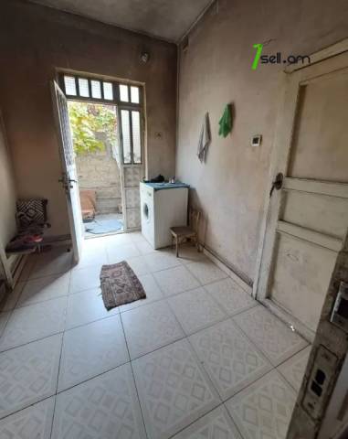 Երկու հարկանի քարե տուն Պարույր Սևակի փողոցում Քանաքեռ Զեյթունում, 320 ք.մ.