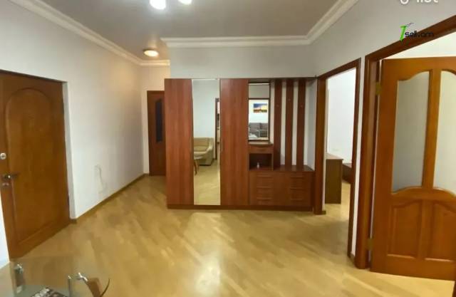 3 սենյականոց բնակարան նորակառույց շենքում Թումանյան փողոցում, 100 ք.մ., 2 սանհանգույց