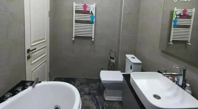 3 սենյականոց բնակարան նորակառույց շենքում Գրիբոյեդով փողոցում, 70 քմ, 3/17 հարկ, բարձր առաստաղներ