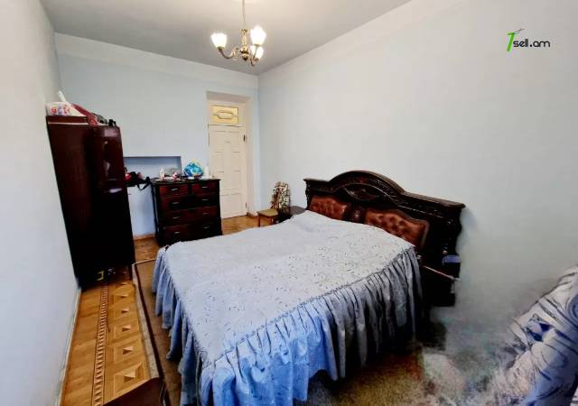 3 սենյականոց բնակարան Բագրատունյաց պողոտայում, 89 ք.մ., 2 սանհանգույց, բարձր առաստաղներ