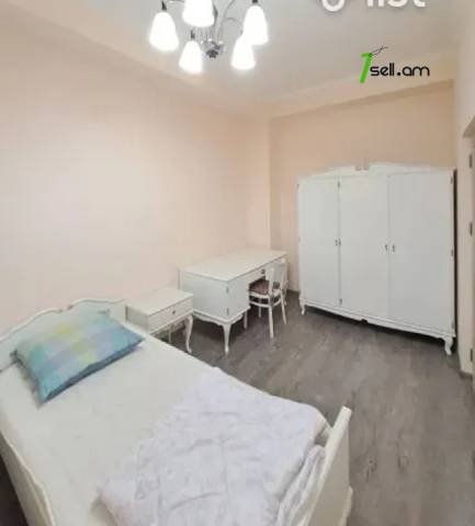 2 սենյականոց բնակարան նորակառույց շենքում Նիկողայոս Ադոնցի փողոցում, 43 ք.մ., բարձր առաստաղներ