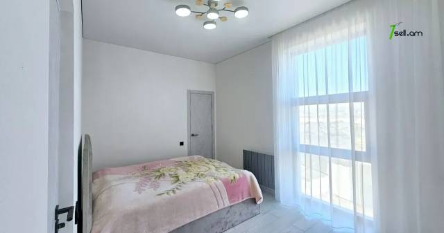 Երկու հարկանի տուն Գրիգոր Աղաբաբյան փողոցում Դավթաշենում, 800 քմ, 3+ սանհանգույց