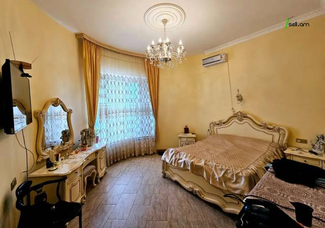 Երկու հարկանի քարե տուն Կուրղինյան փողոցում Մալաթիա Սեբաստիայում, 1654 քմ, 3+ սանհանգույց